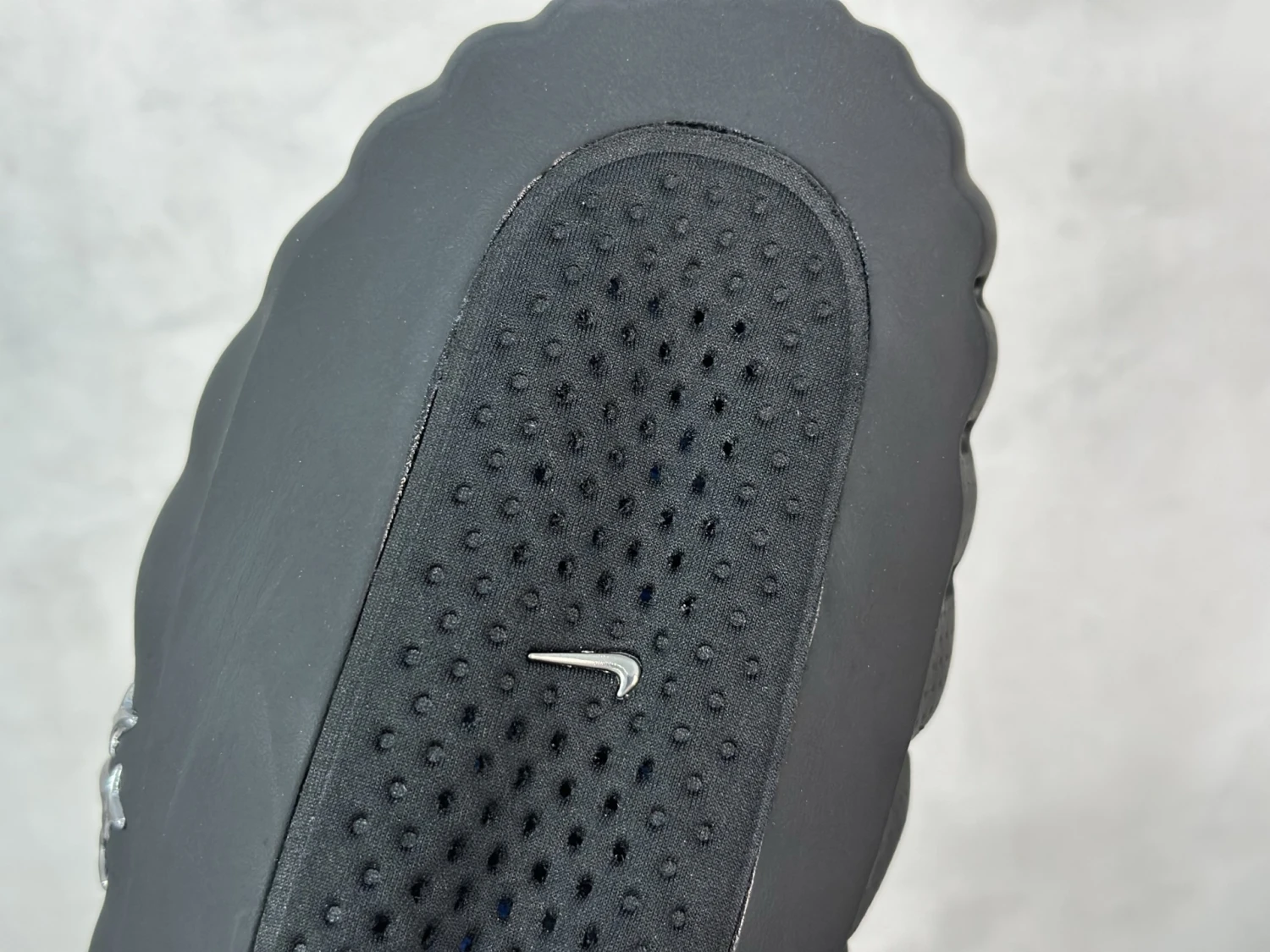Nike Comfort Slides – Triple Black