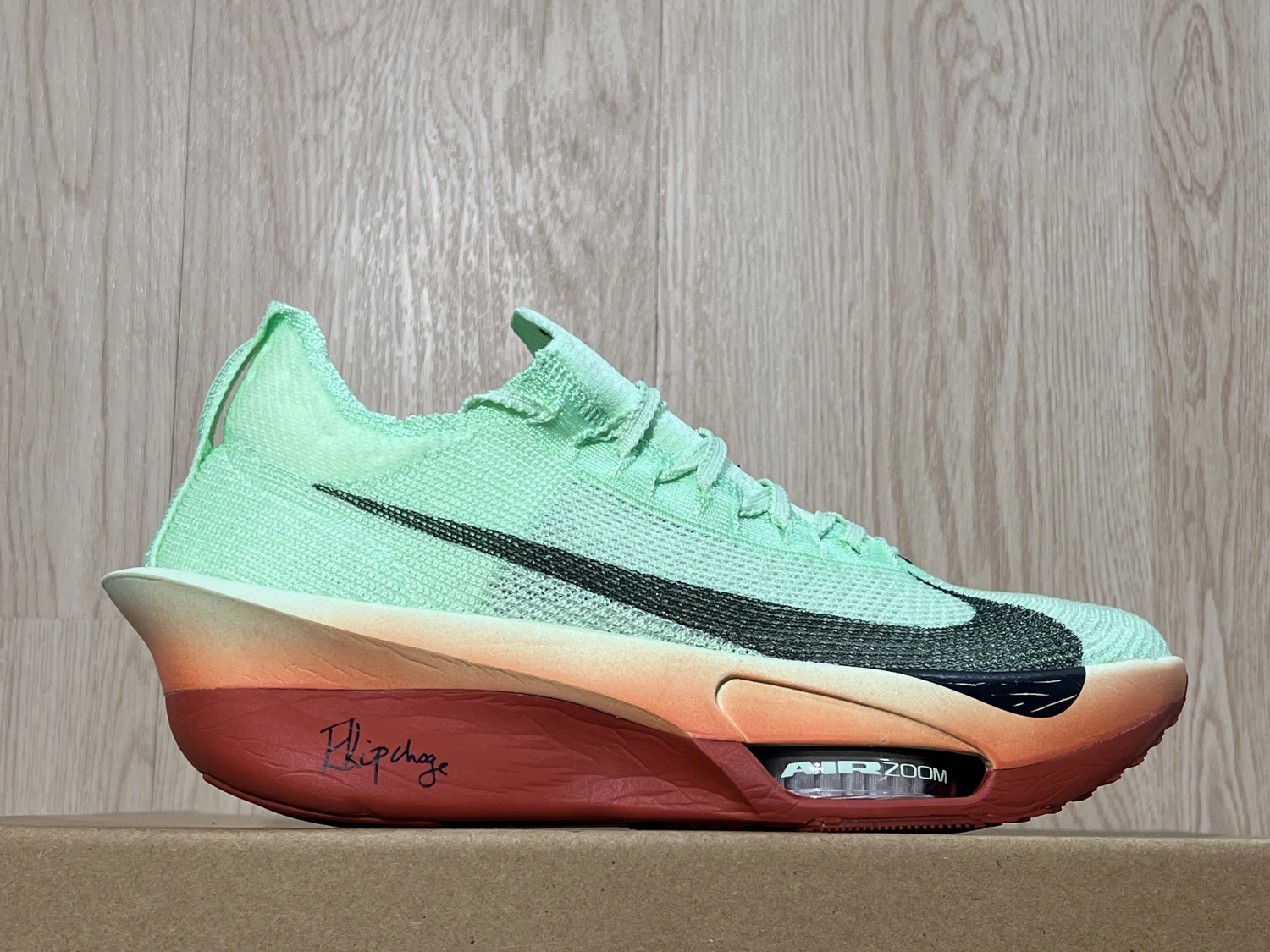 Nike Air Zoom Racing Sneakers – Mint Green Peach Red