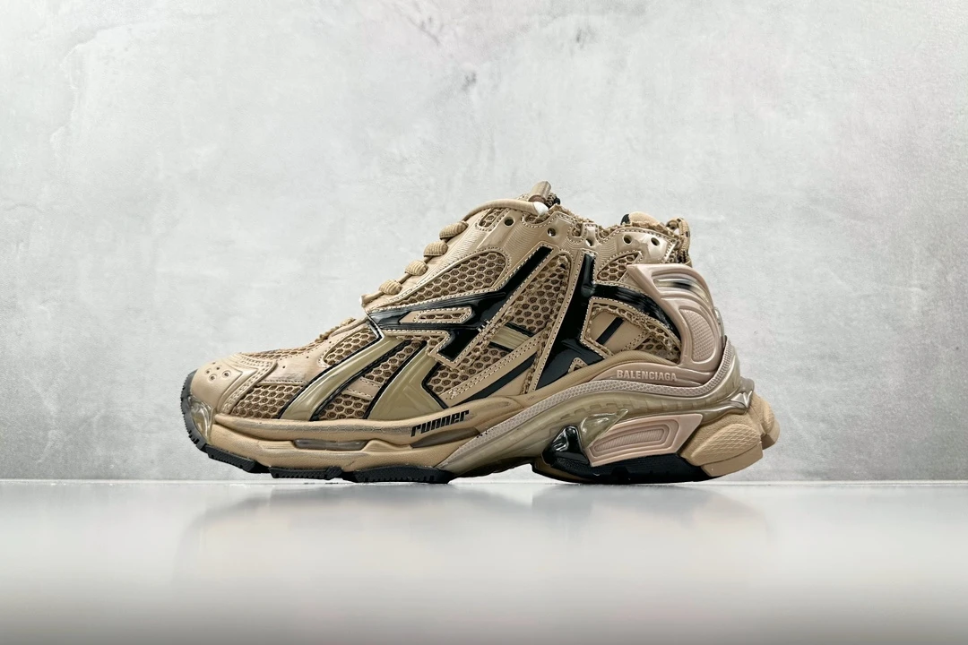 Balenciaga Runner Beige Sand Designer Sneaker