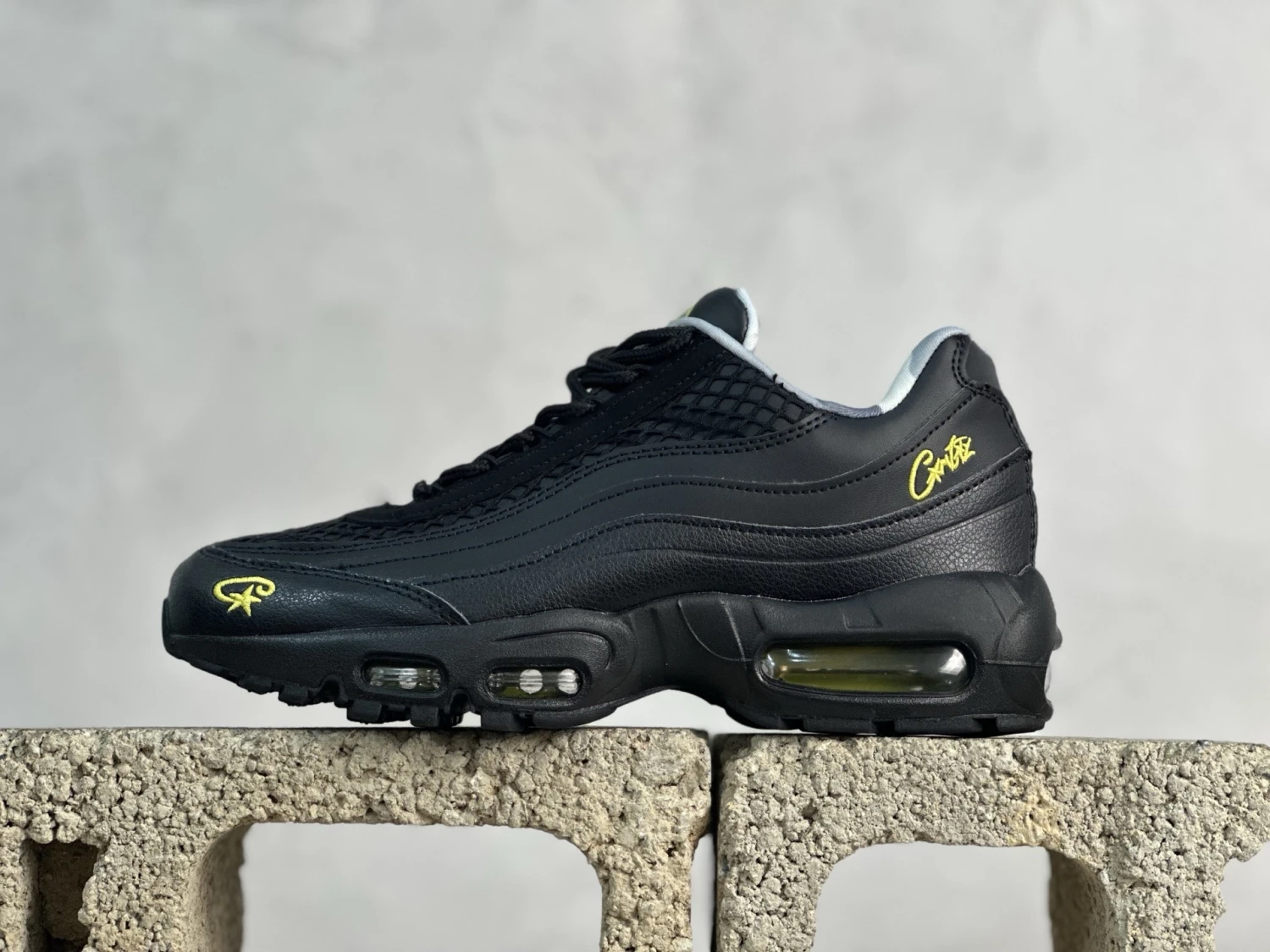 Nike Air Max 95 Sneakers – Black & Yellow