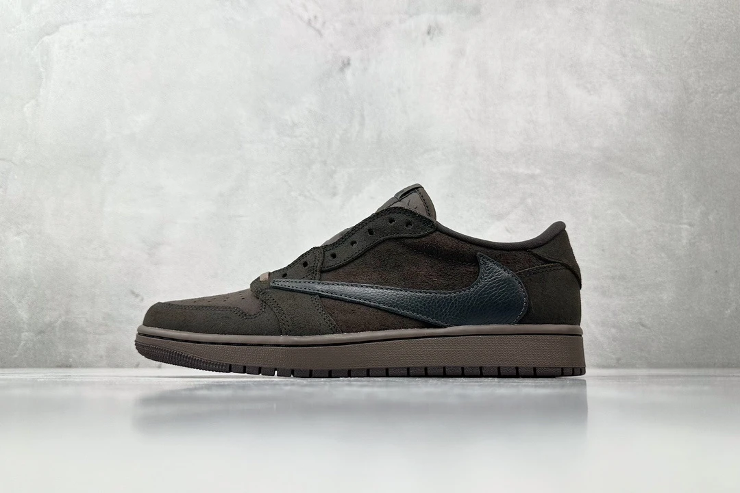 Nike Dunk Low – Triple Black Sneakers