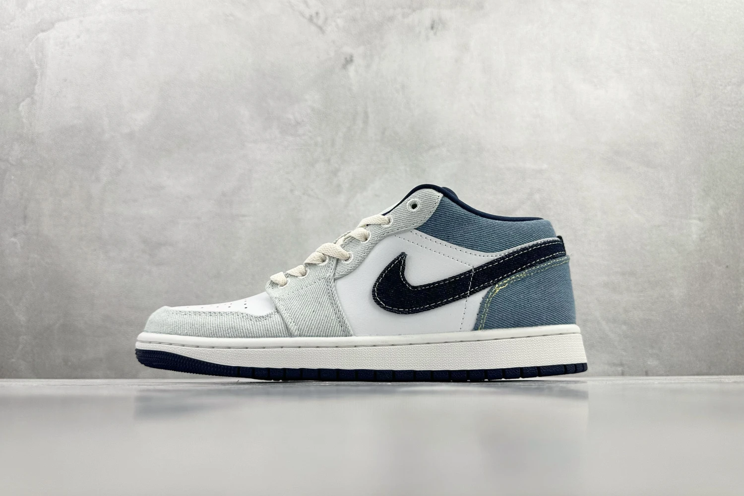 Air Jordan Low Coastal Mist
