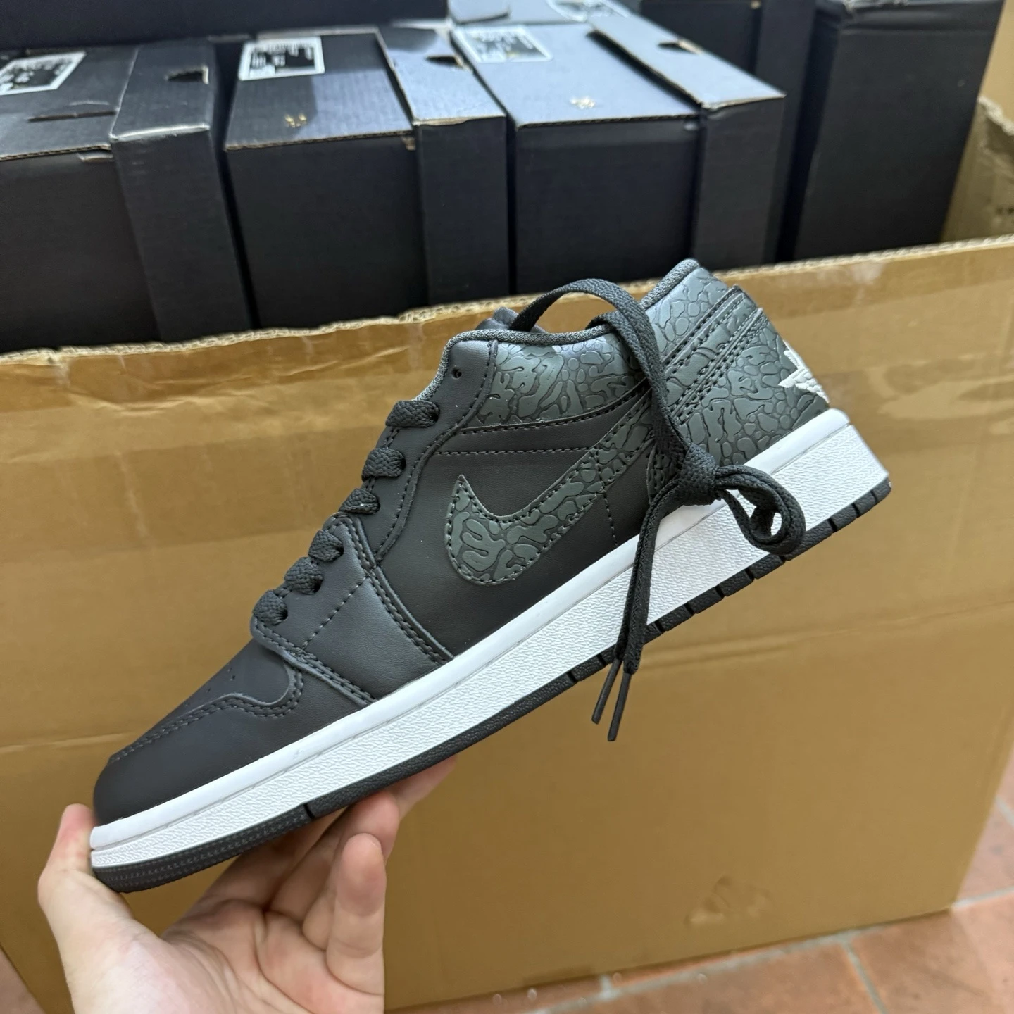 Air Jordan Low – Triple Black Edition