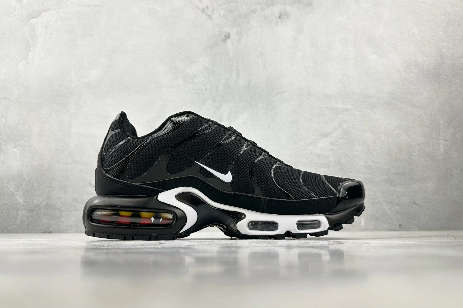 Nike Air Max Plus TN Triple Black White Running Sneakers