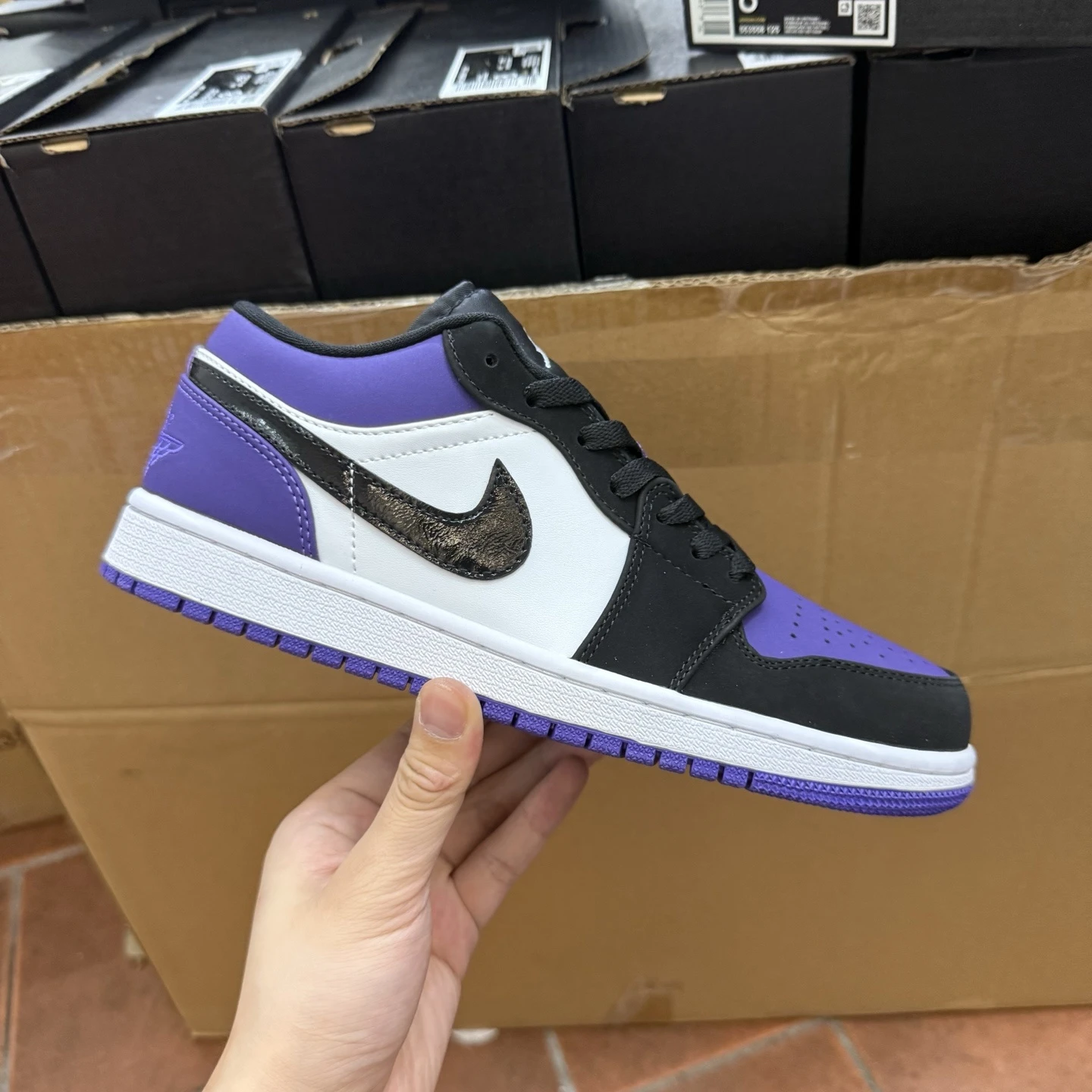 Air Jordan Low – Royal Purple Edition