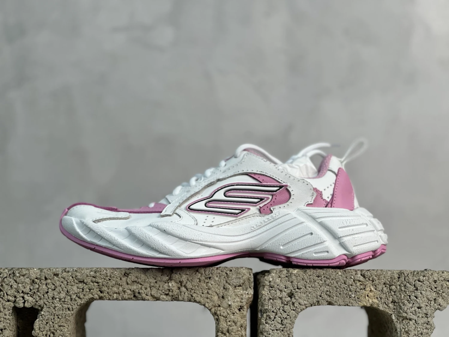 Balenciaga 3XL Runner Sneakers “White Pink”