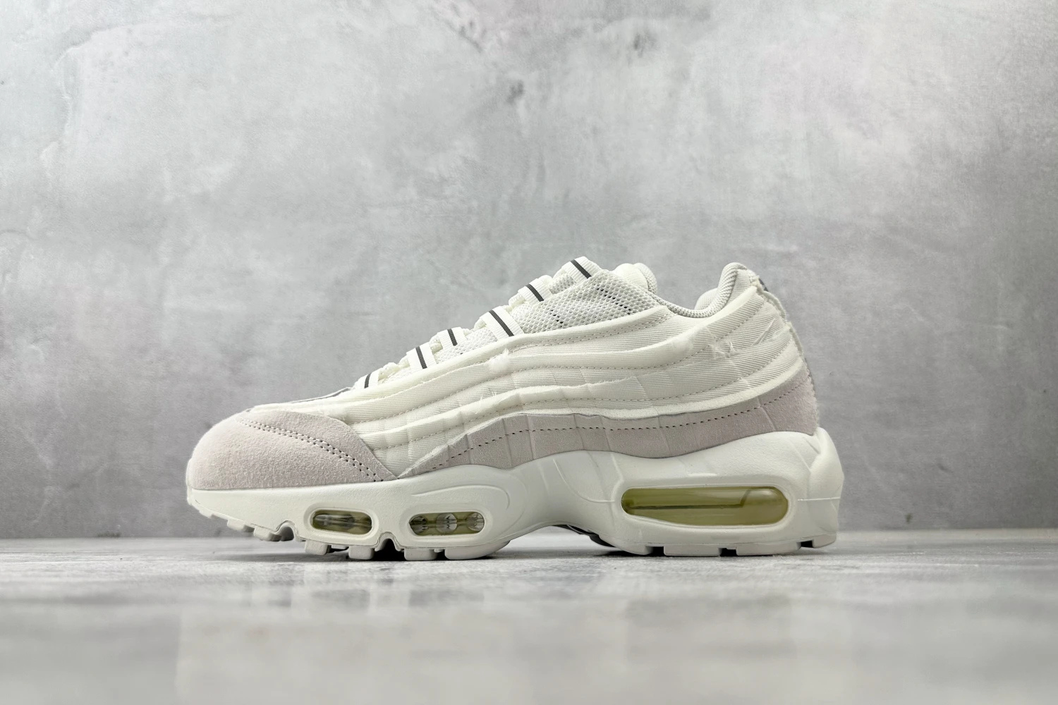 Nike Air Max 95 – Triple Sail White & Light Grey