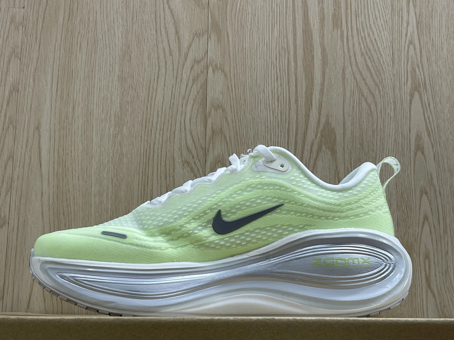 Nike ZoomX Luxe Runner Sneakers – Mint Green Silver White