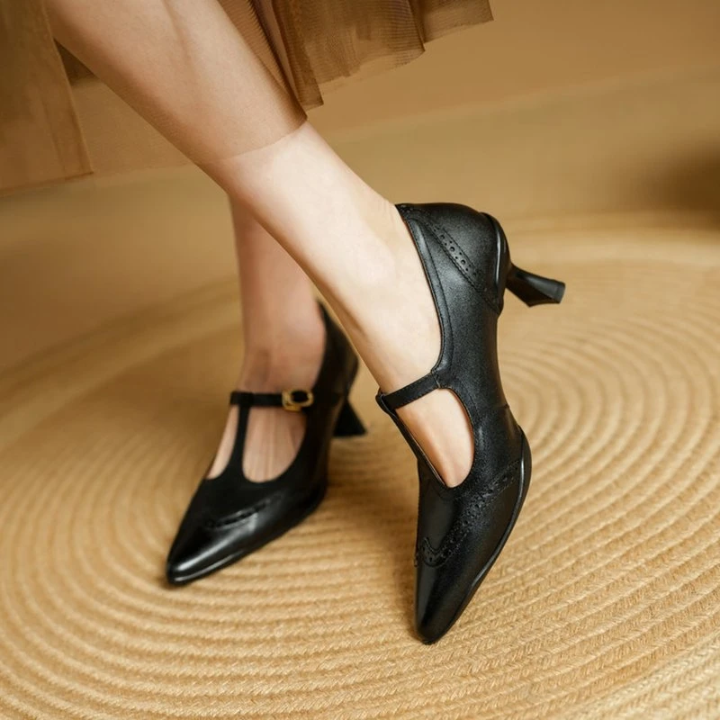 Elegant Pointed Toe Leather Mary Jane Pumps with Slim Heel