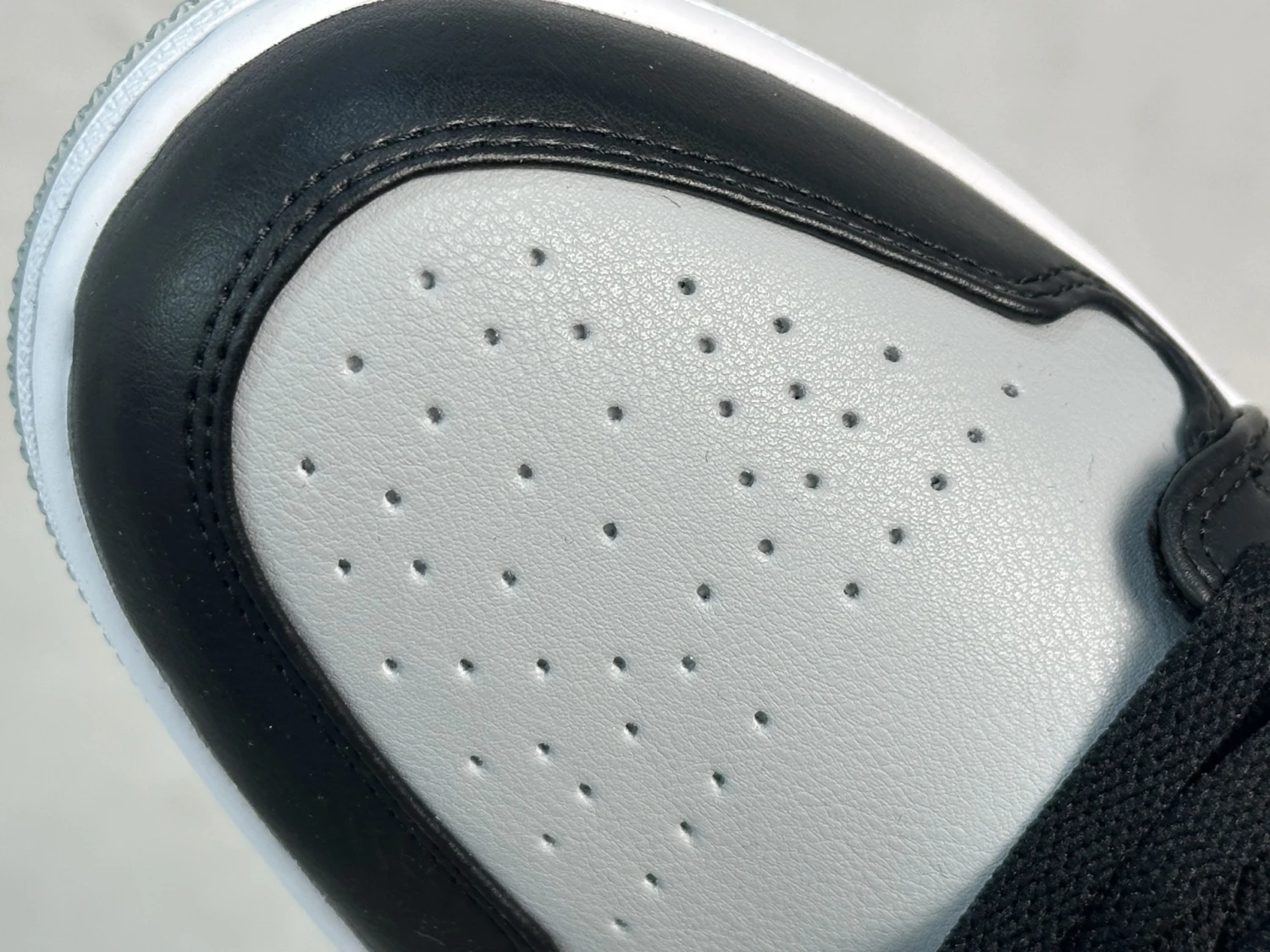 Air Jordan Low – Grey Black Edition