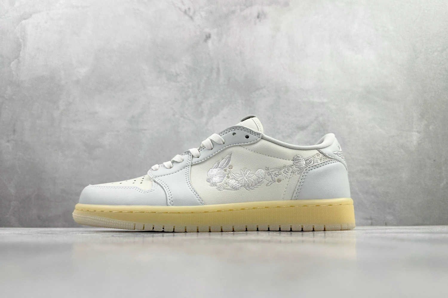 Nike Air Low Triple Sail