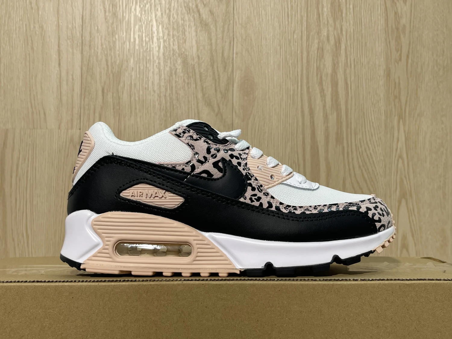Nike Air Max 90 Leopard Pink Black Sneakers – Stylish Animal Print Lifestyle Shoes