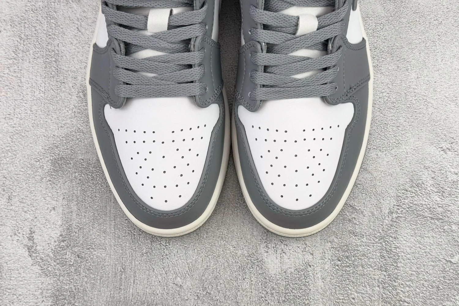 Air Jordan Low Grey White