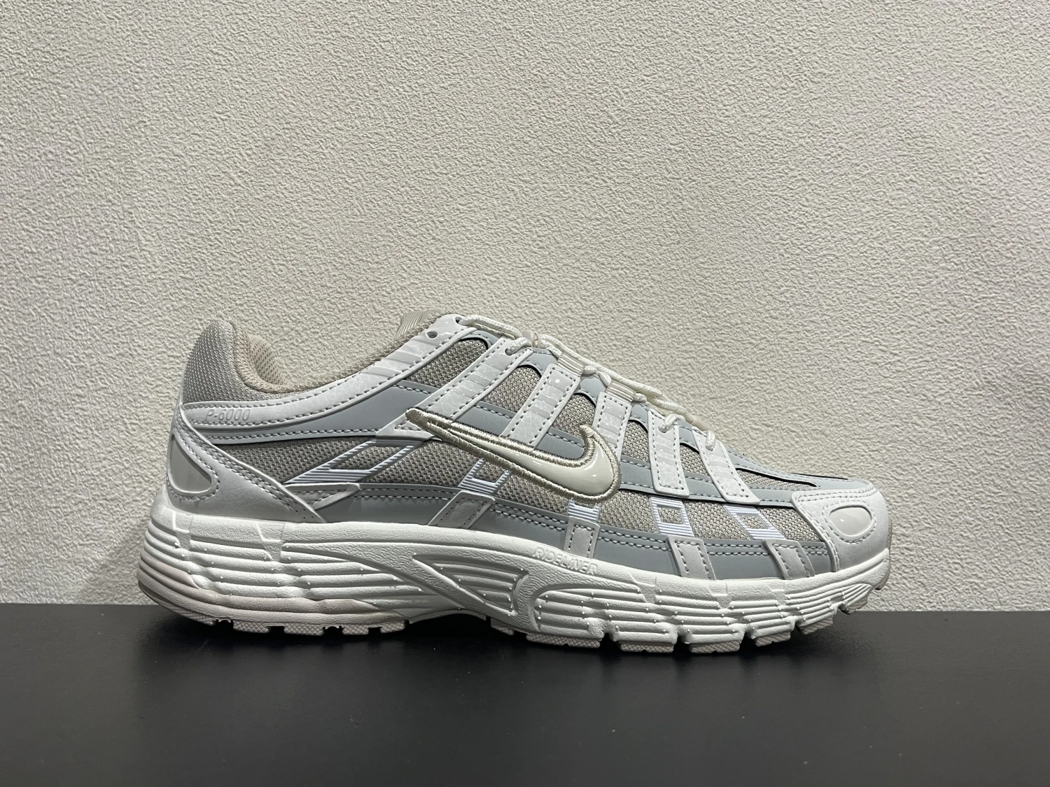 Nike Bomberman Series Sneakers – Light Grey, White & Silver