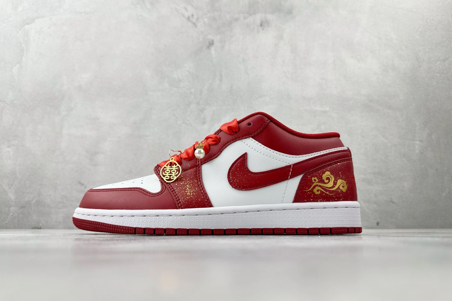 Air Jordan Low Lunar Celebration