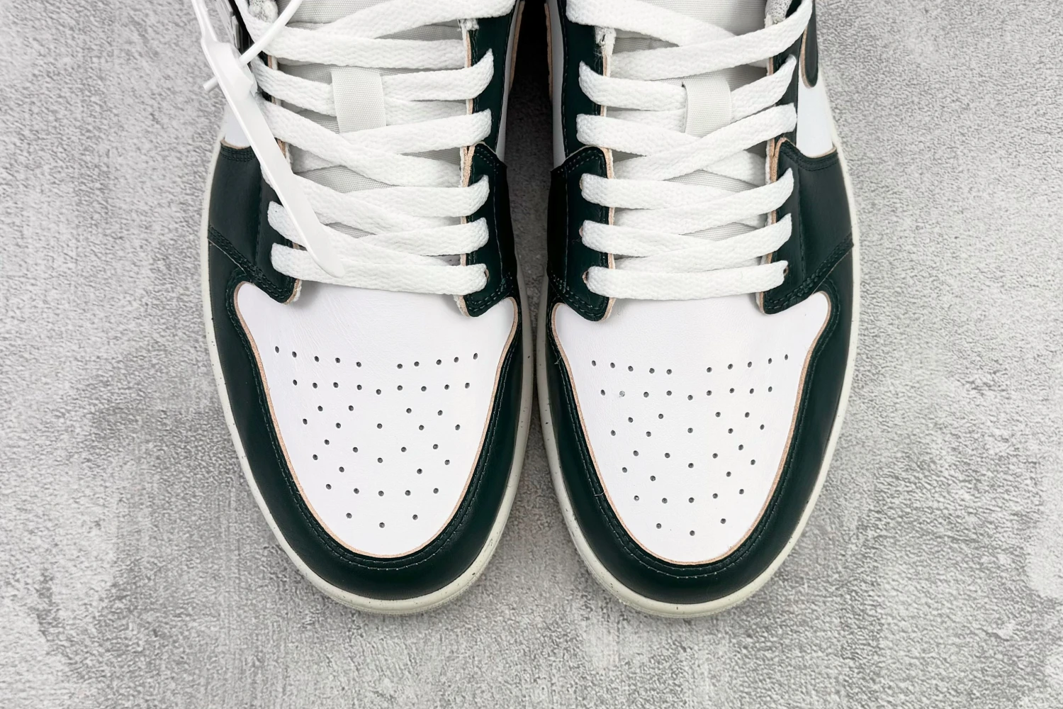 Air Jordan Low Forest Pine