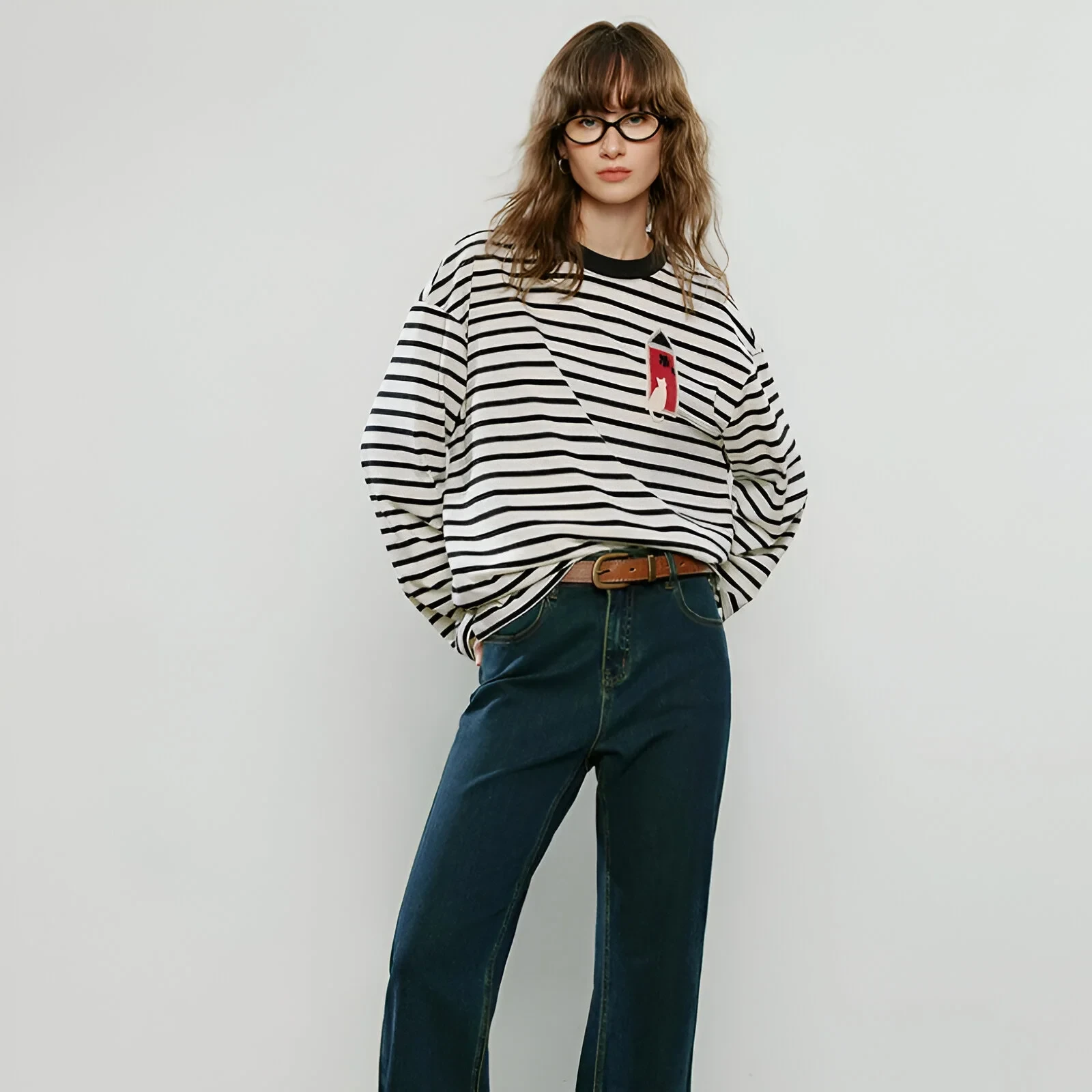 Women’s Long-Sleeve Cat Applique Embroidery Crew-Neck Slimming Top