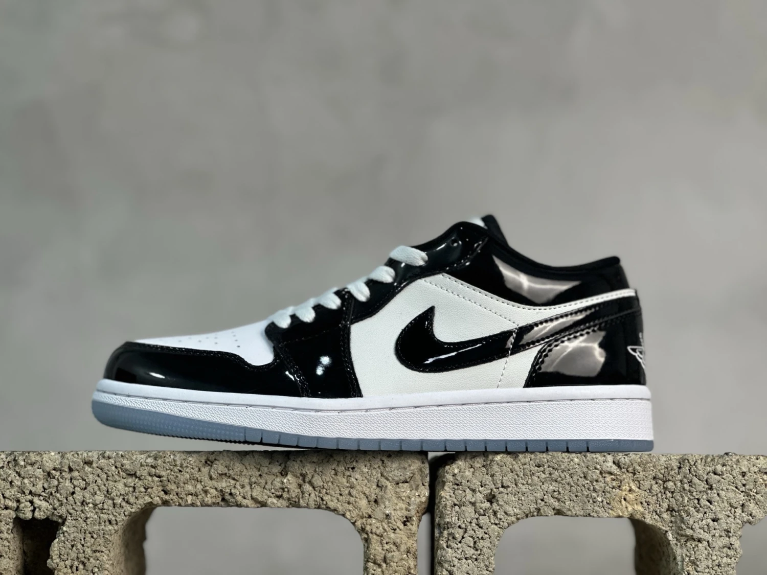 Air Jordan Low – Black Patent White Edition