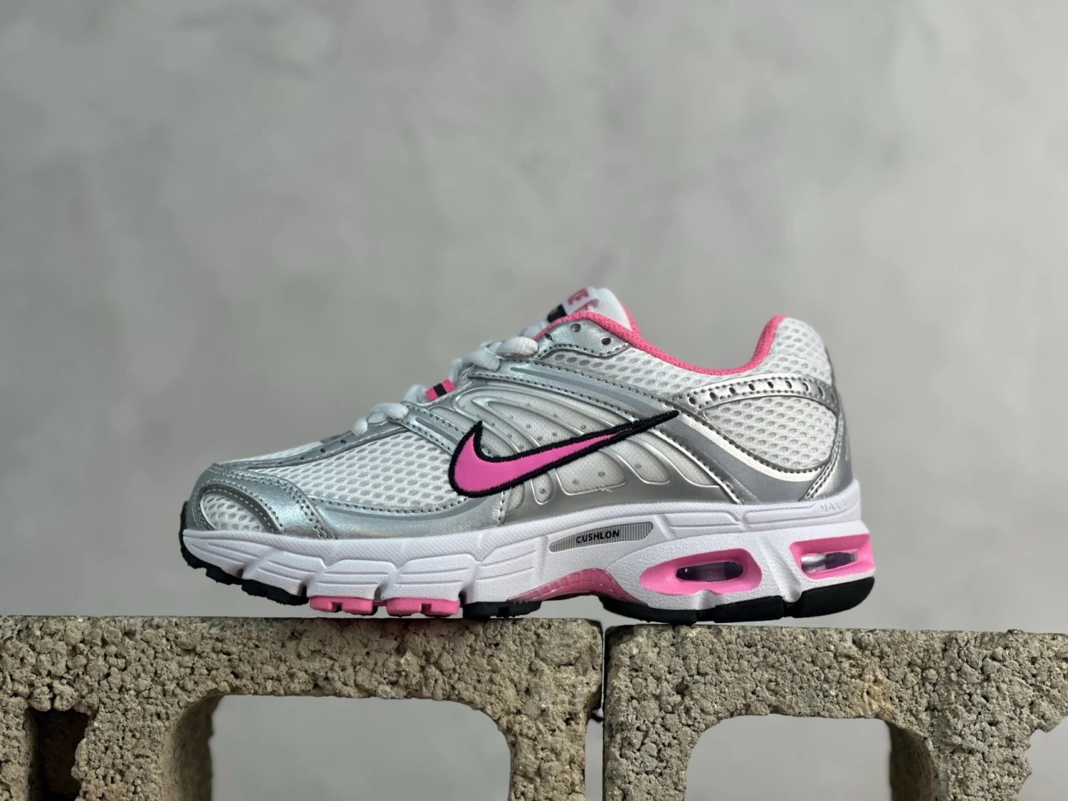 Nike Air Max Moto 2K – White, Metallic Silver & Hot Pink