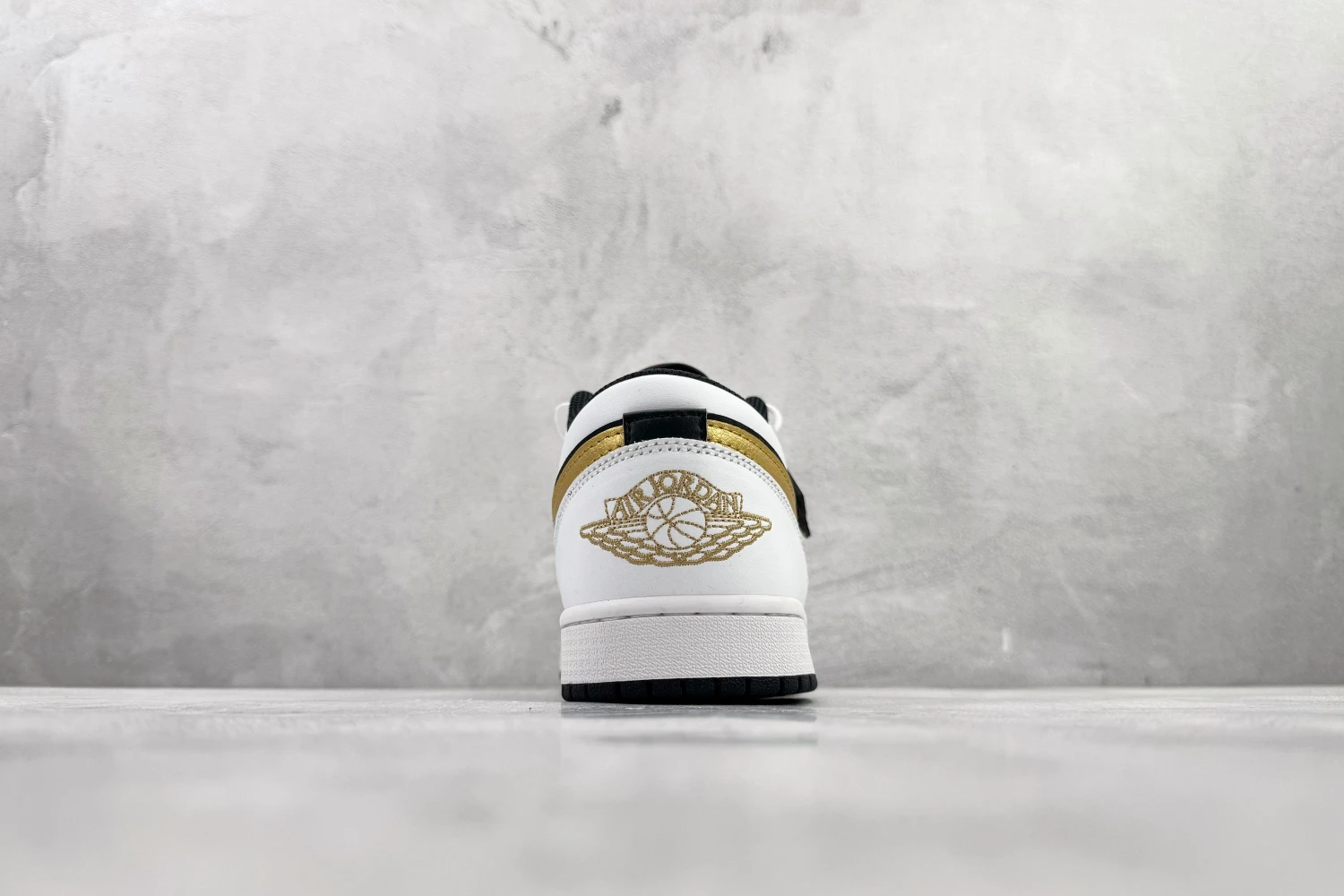 Air Jordan Low Black Gold