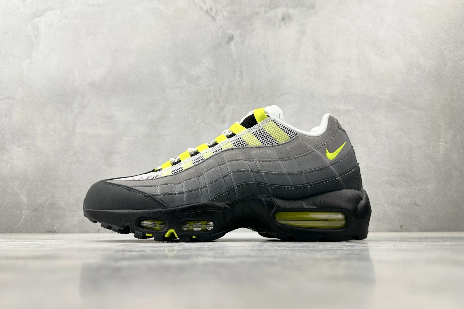 Nike Air Max 95 – Grey, Black & Volt Yellow