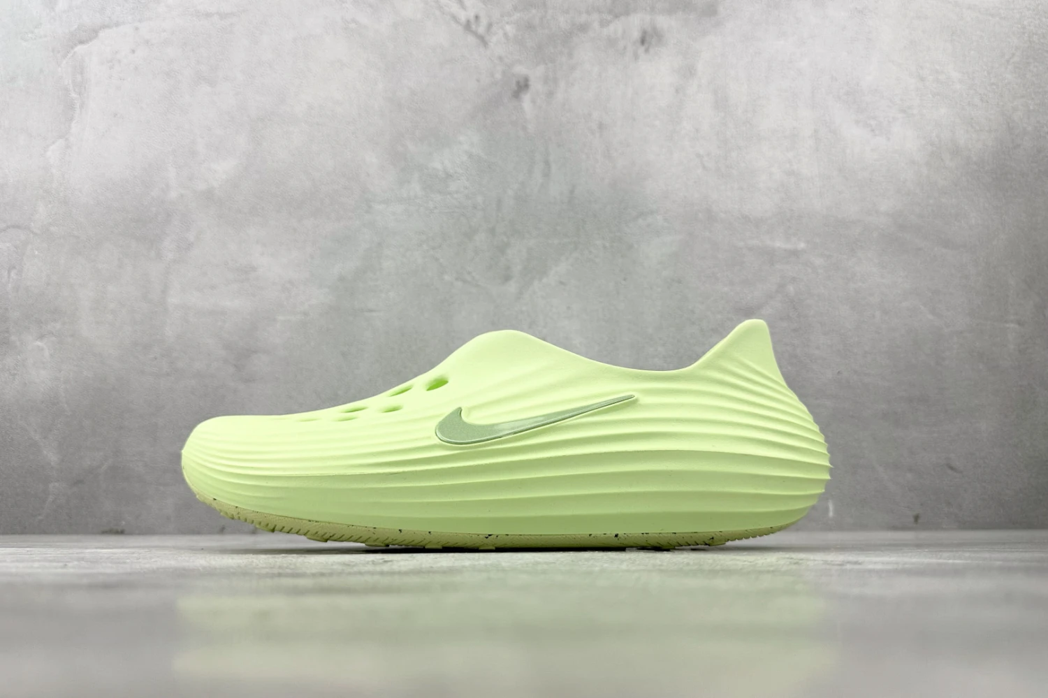 Nike ReactX Clog – Volt Green