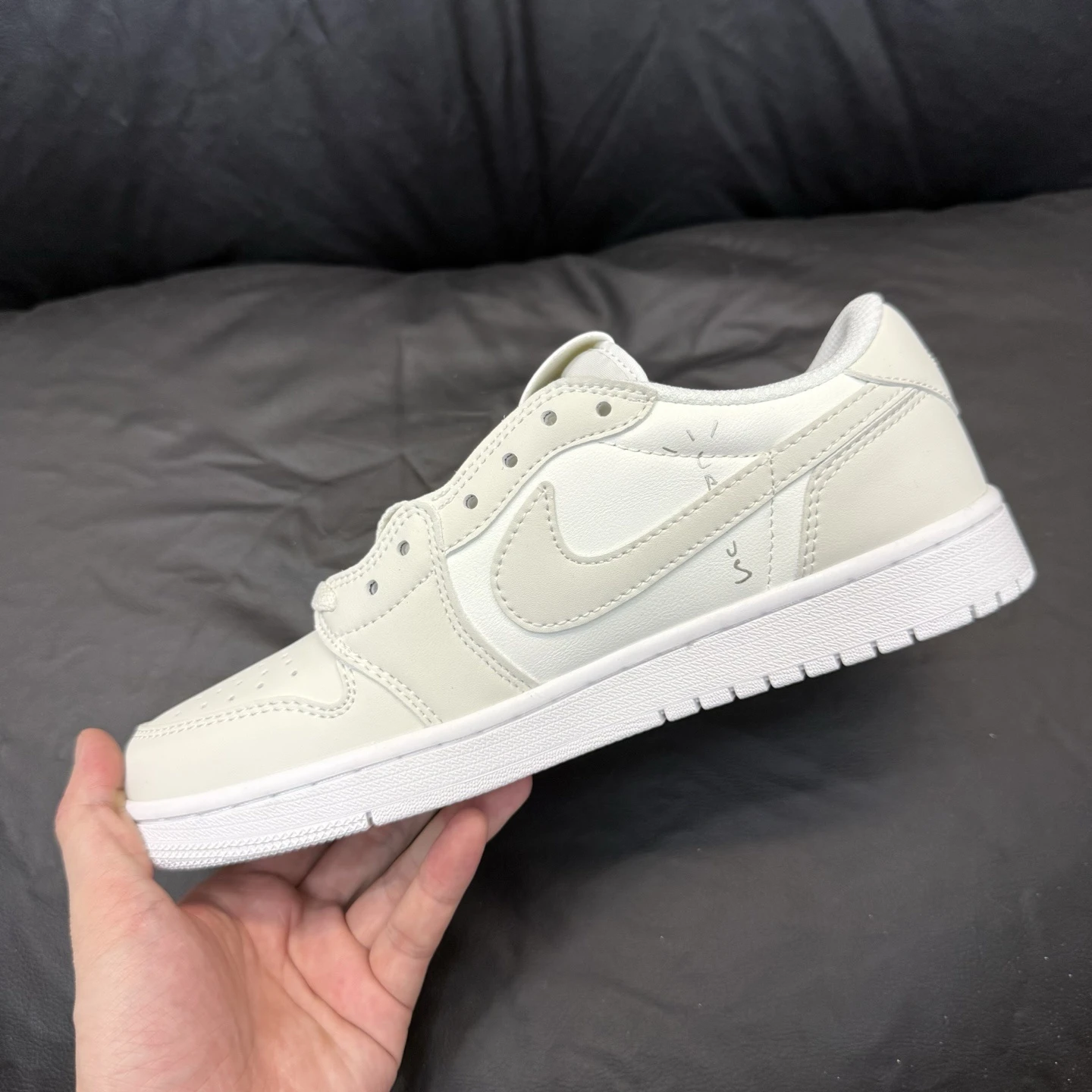 Nike Air Low Triple White Edition