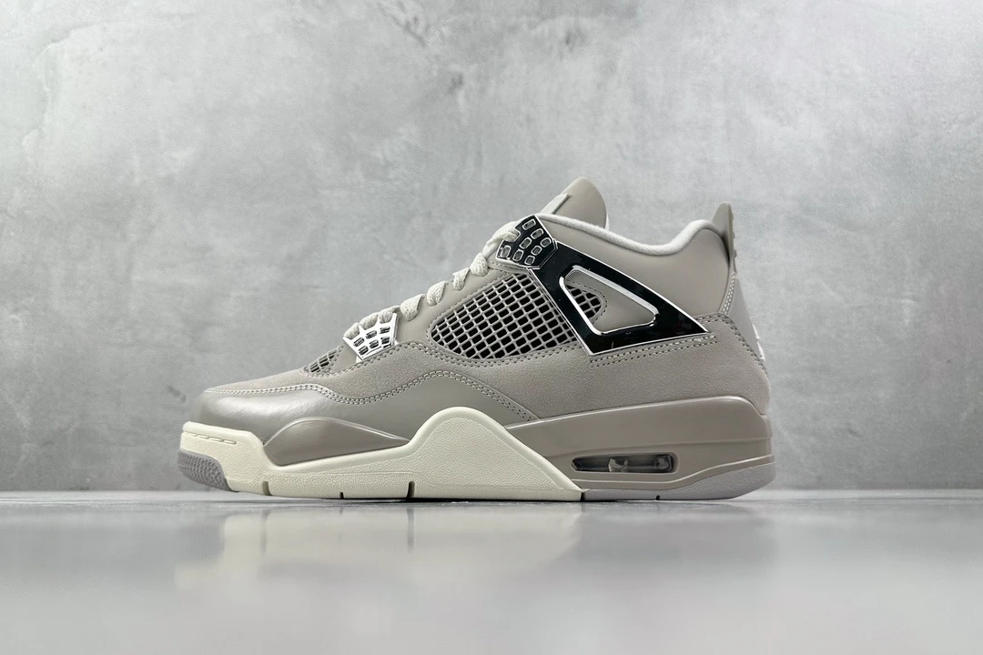 Air Jordan 4 Retro Sneakers – Light Grey Silver White