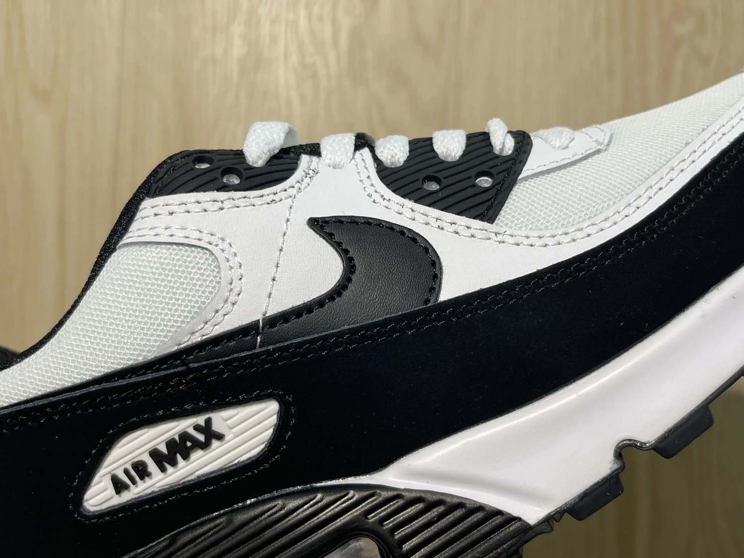 Nike Air Max 90 – White, Black & Pure Platinum