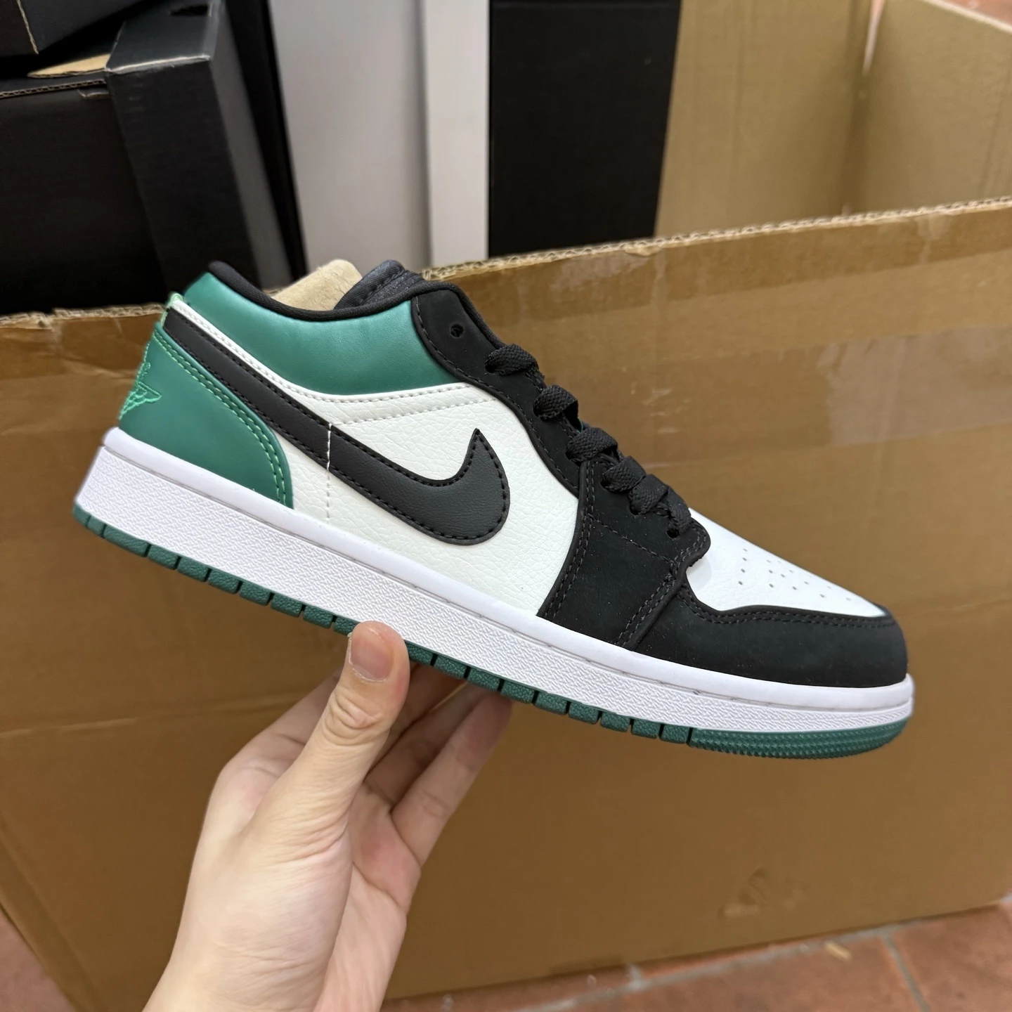 Air Jordan Low – Black & White Classic Edition
