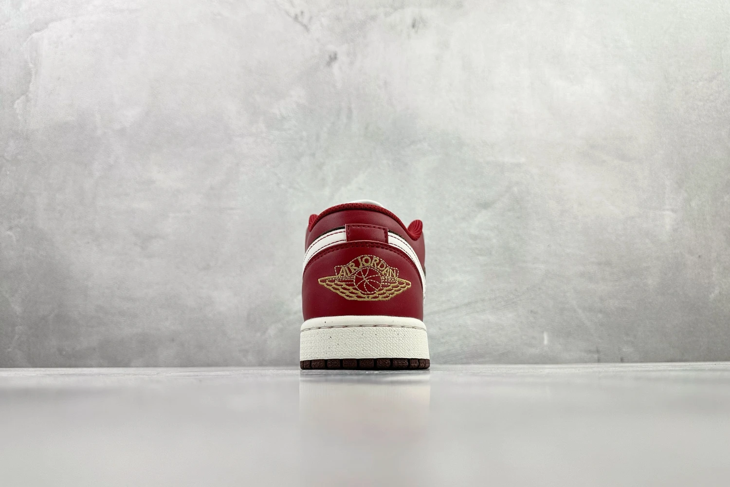 Air Jordan Low Mocha Burgundy