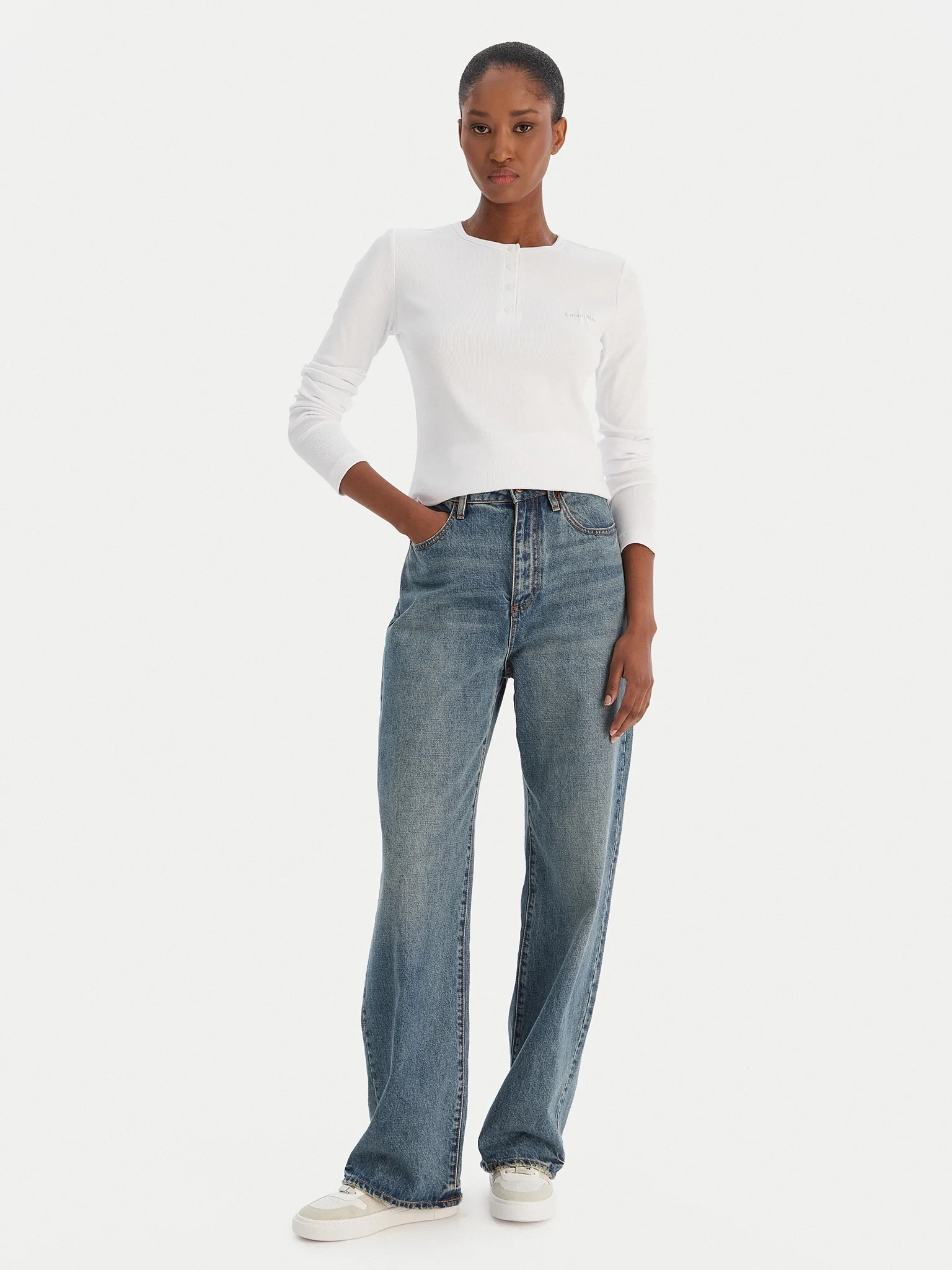 Calvin Klein Jeans Women’s White Long-Sleeve Knitwear Top