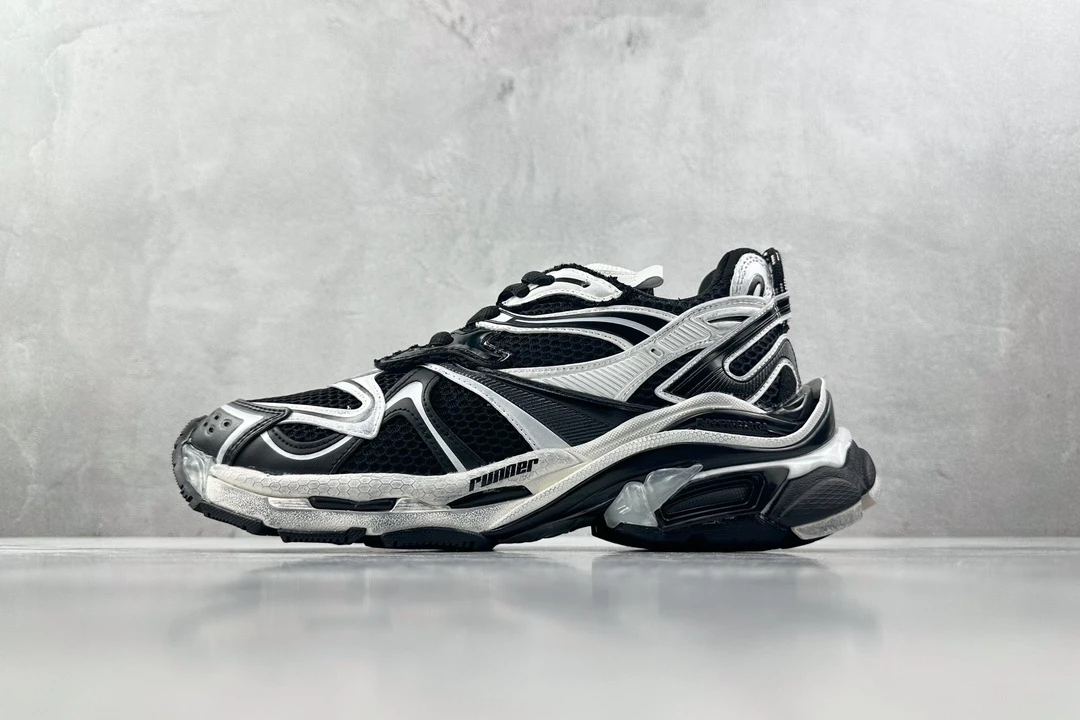 Balenciaga Runner Black White Designer Sneaker
