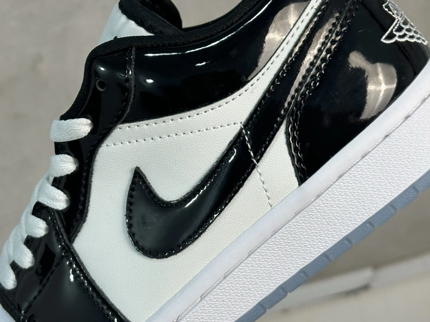 Air Jordan Low – Black Patent White Edition