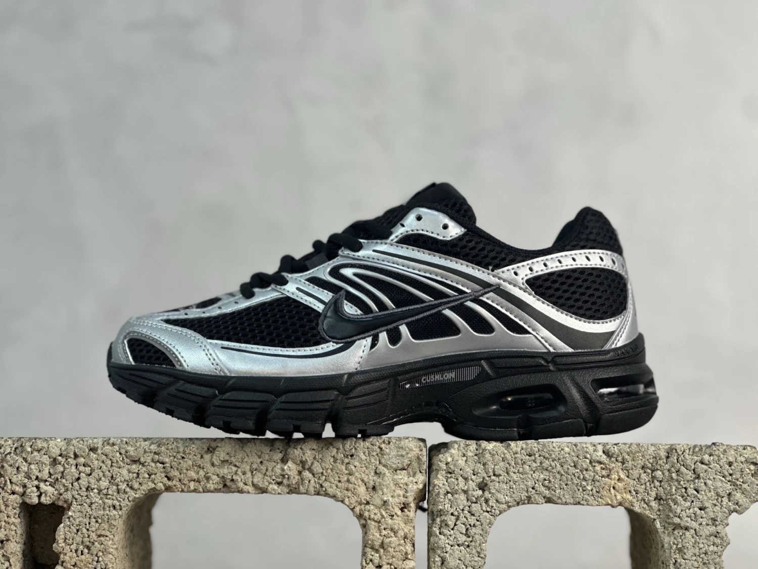 Nike Air Max Moto 2K – Black, Metallic Silver & White