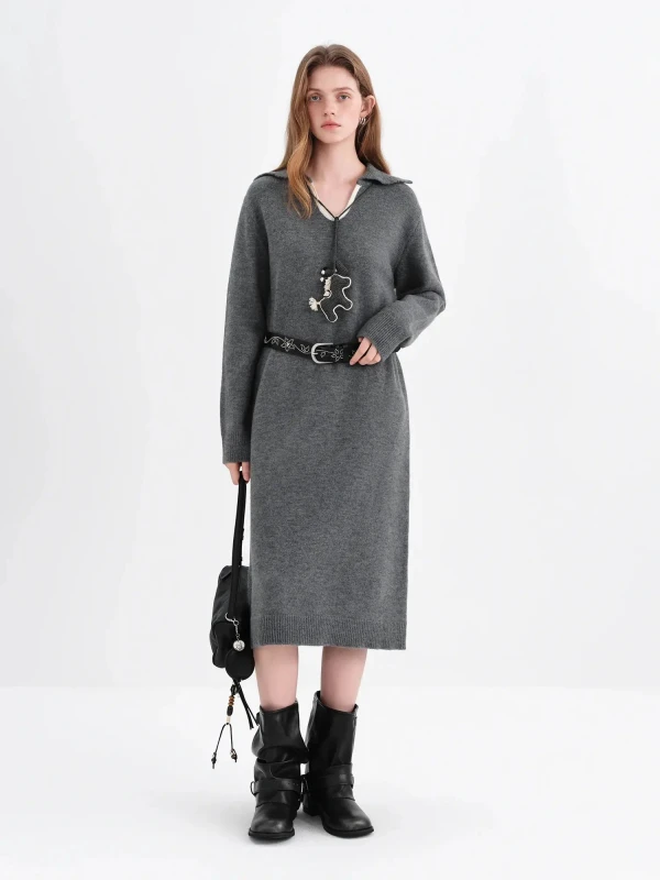 Elegant Knitted Turn-Up Collar Midi Dress with Detachable Pendant