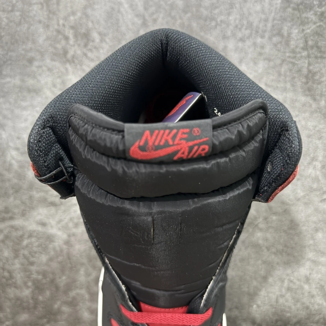 Nike Air High-Top Sneaker – Black & Red Premium Urban Edition