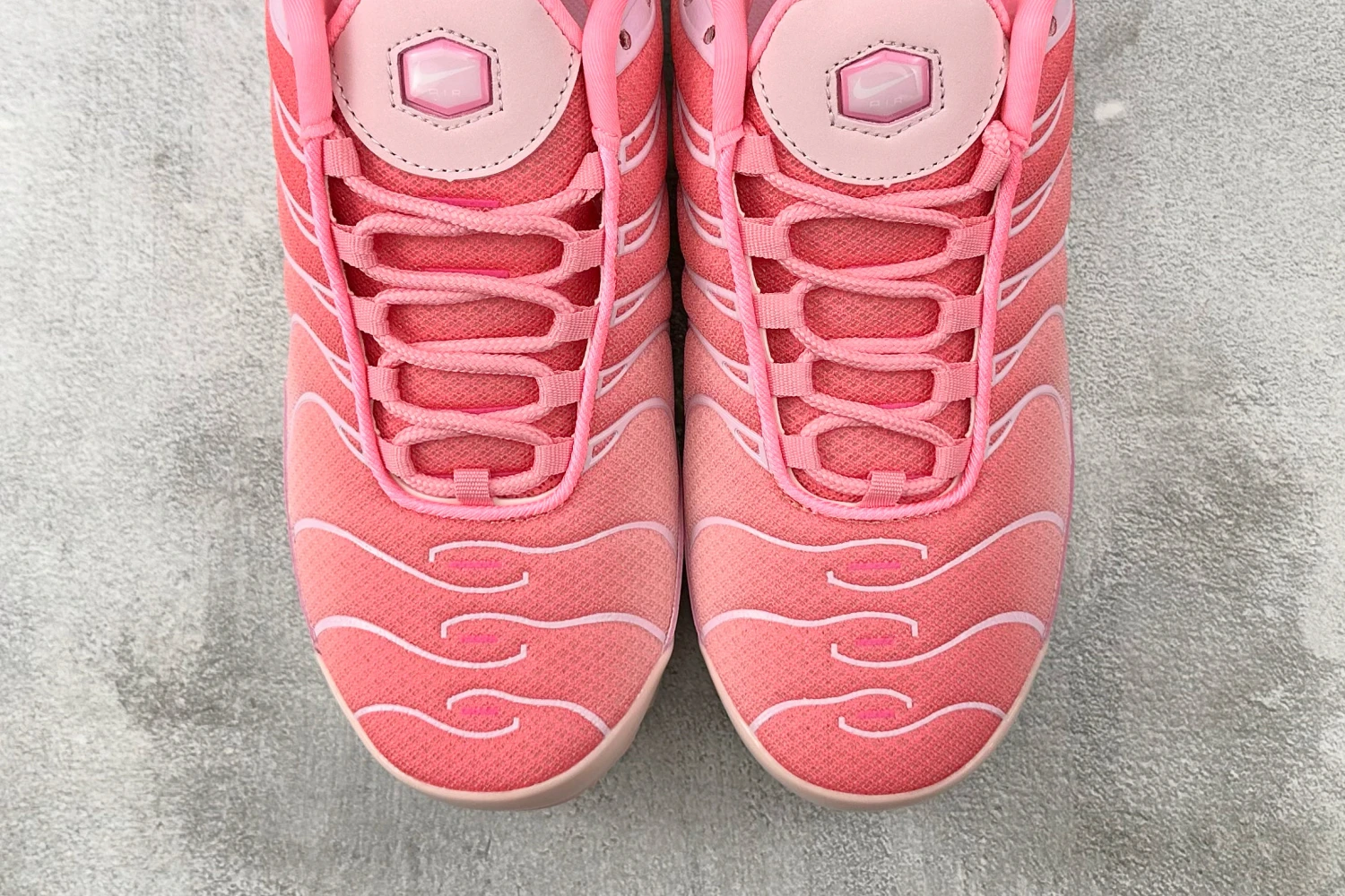 Nike Air Max Plus TN – Soft Pink / Pearl White