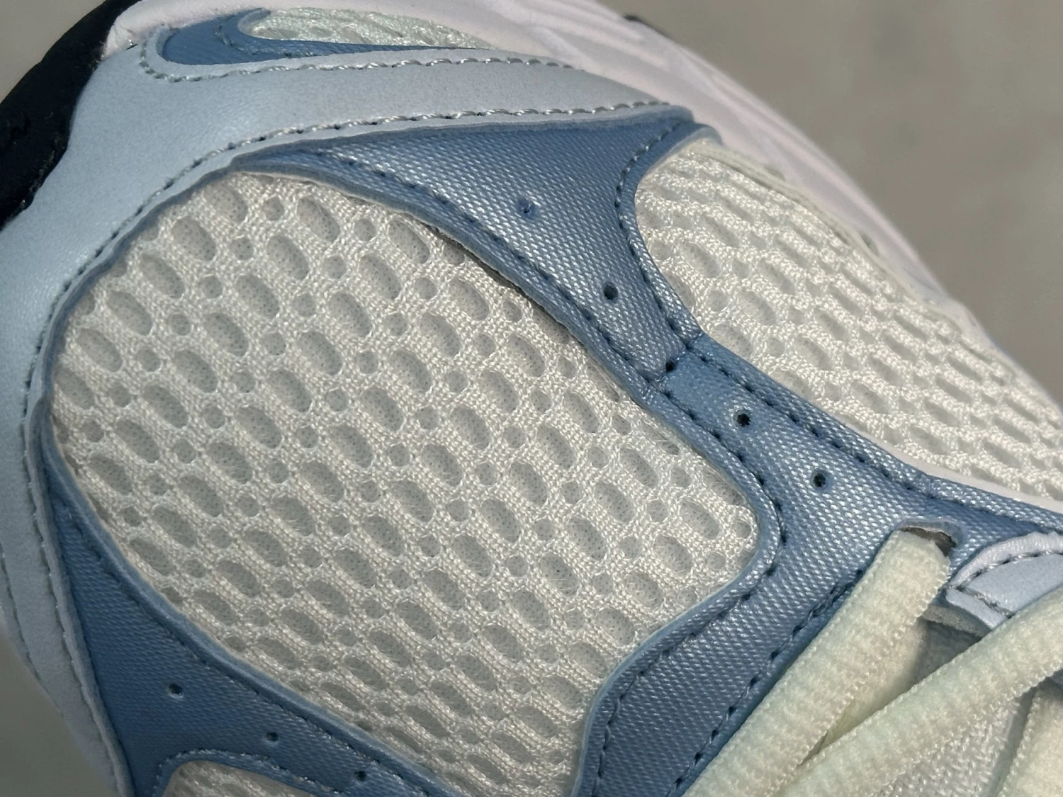 Nike Air Max Moto 2K – White, Metallic Silver & Ice Blue