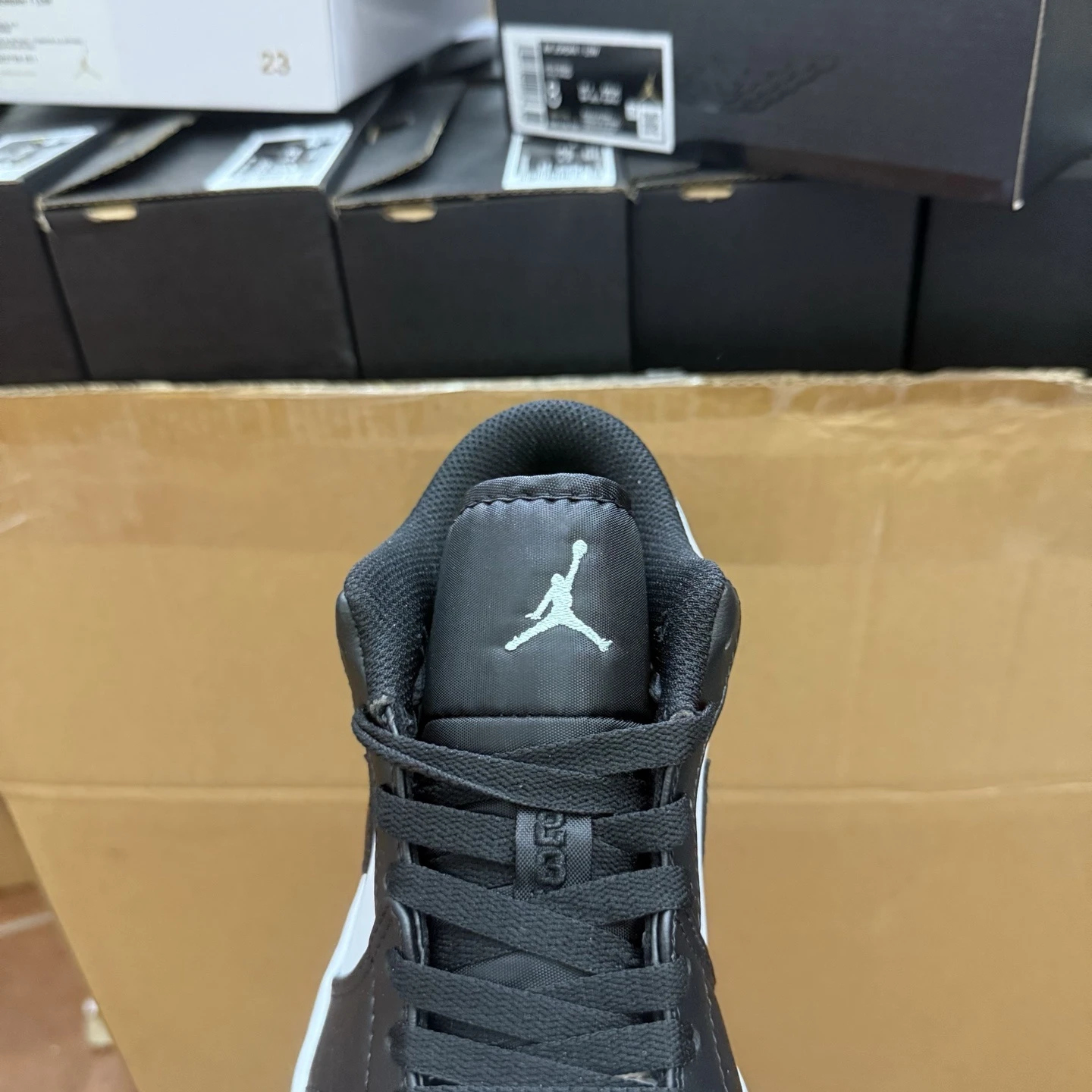 Air Jordan Low – Classic Panda Edition