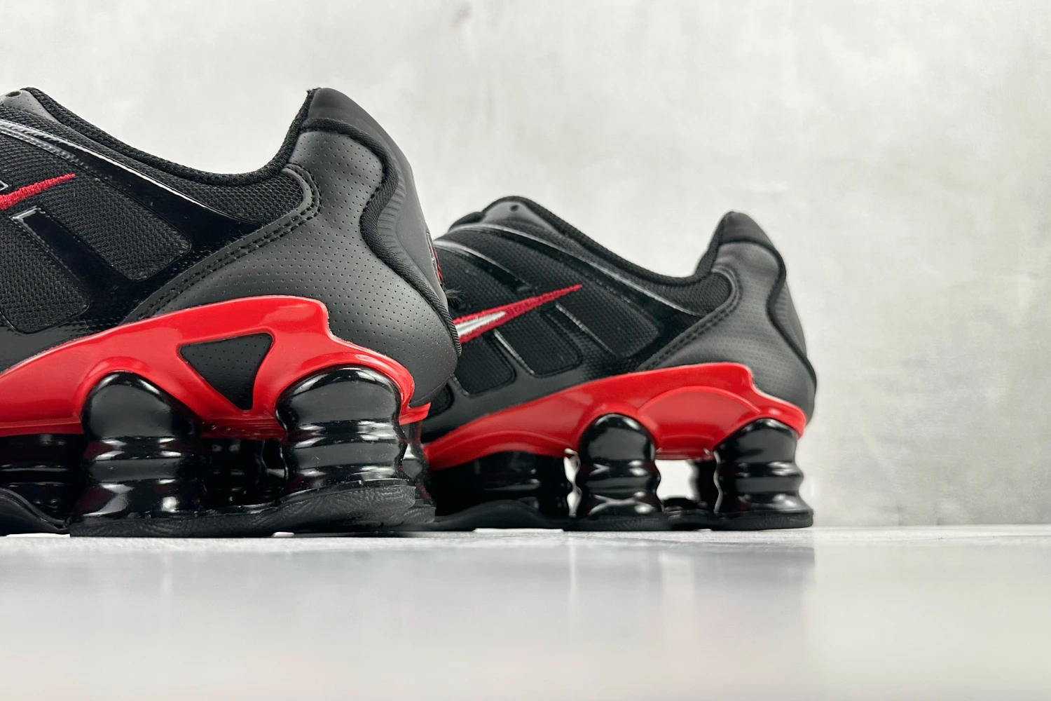 Nike Shox TL – Triple Black, University Red & White