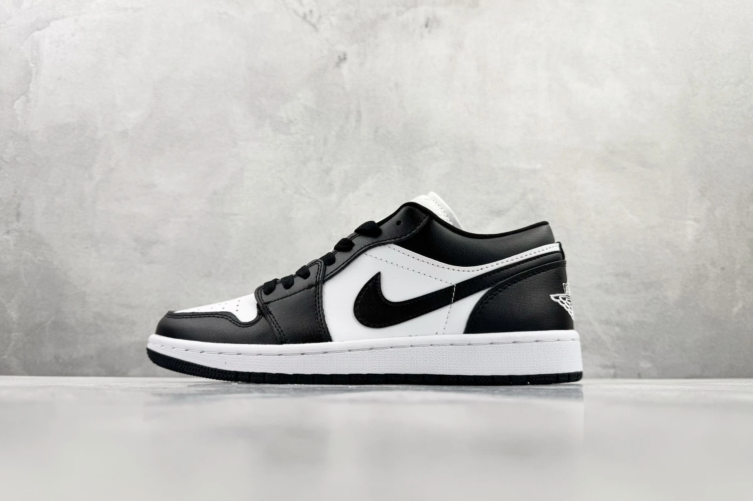 Air Jordan Low Panda