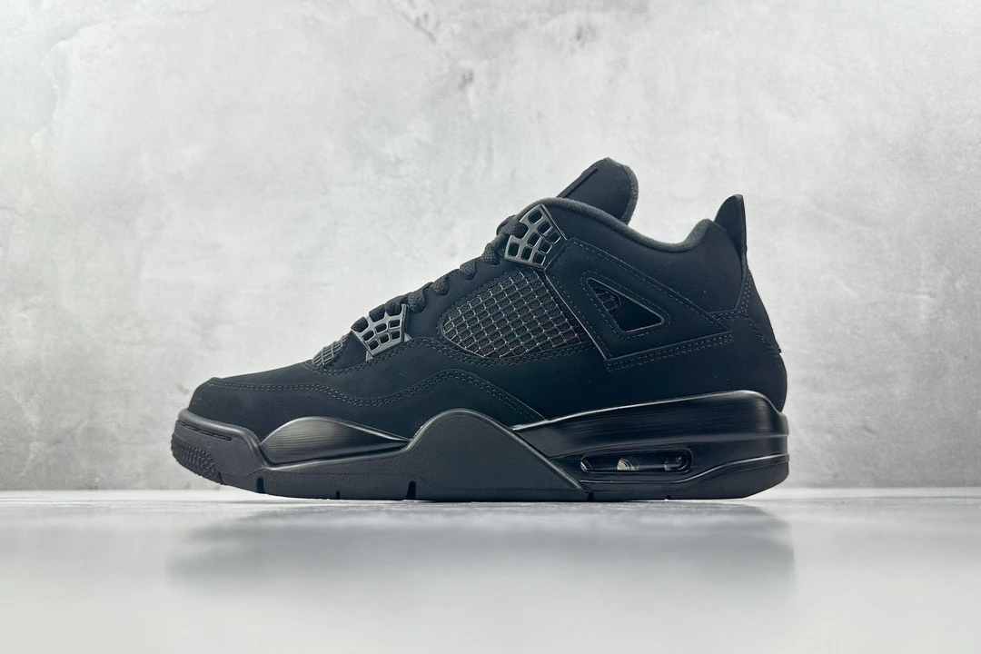 Air Jordan 4 Retro – Triple Black Sneakers